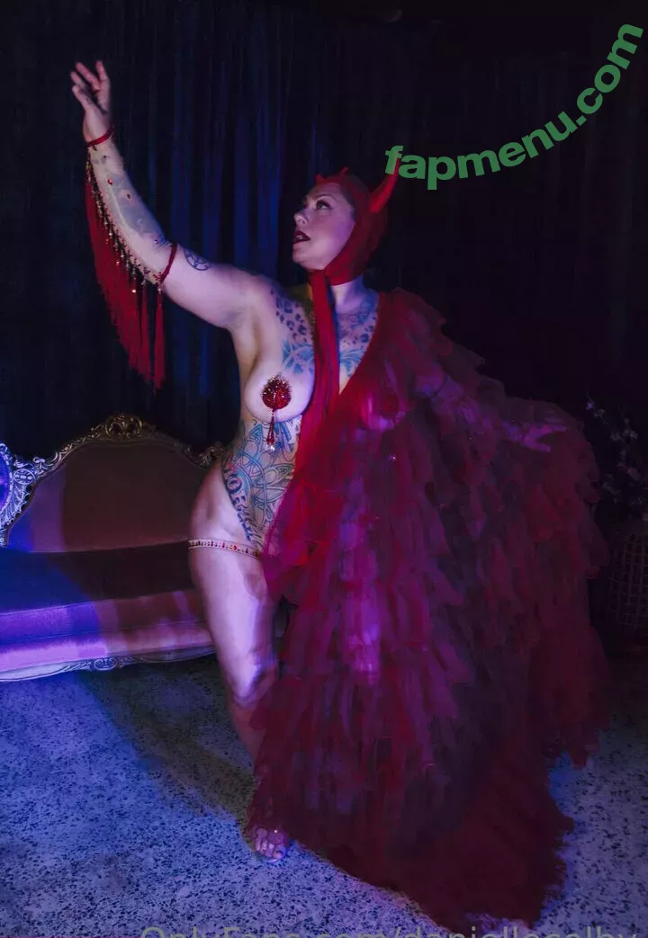 Danielle Colby nude photo #0783 (DanielleColby / daniellecolbyamericanpicker)