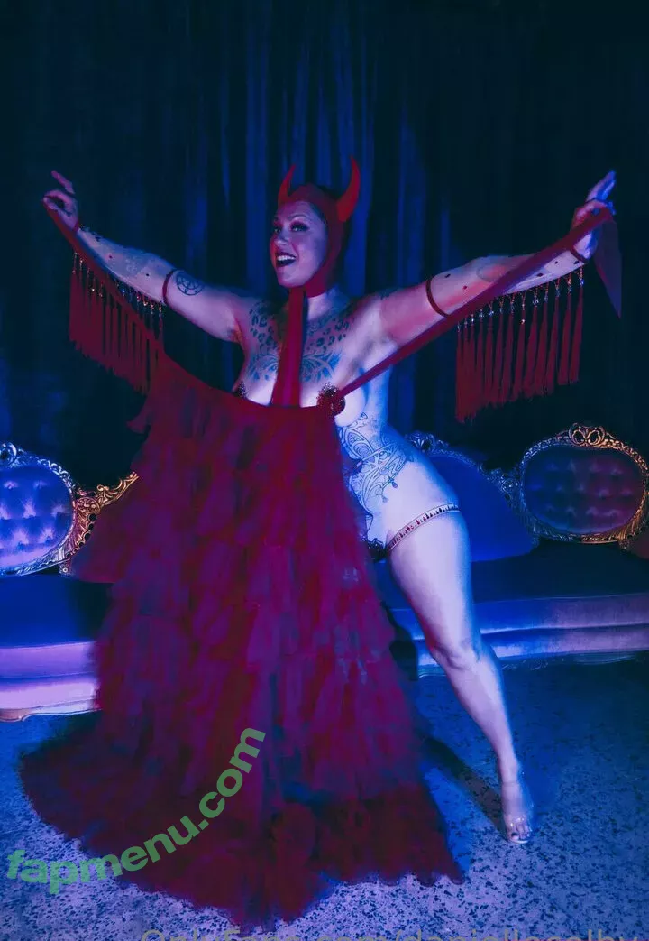 Danielle Colby nude photo #0787 (DanielleColby / daniellecolbyamericanpicker)