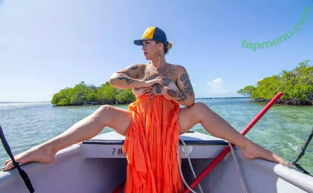 Danielle Colby nude photo #0805 (DanielleColby / daniellecolbyamericanpicker)