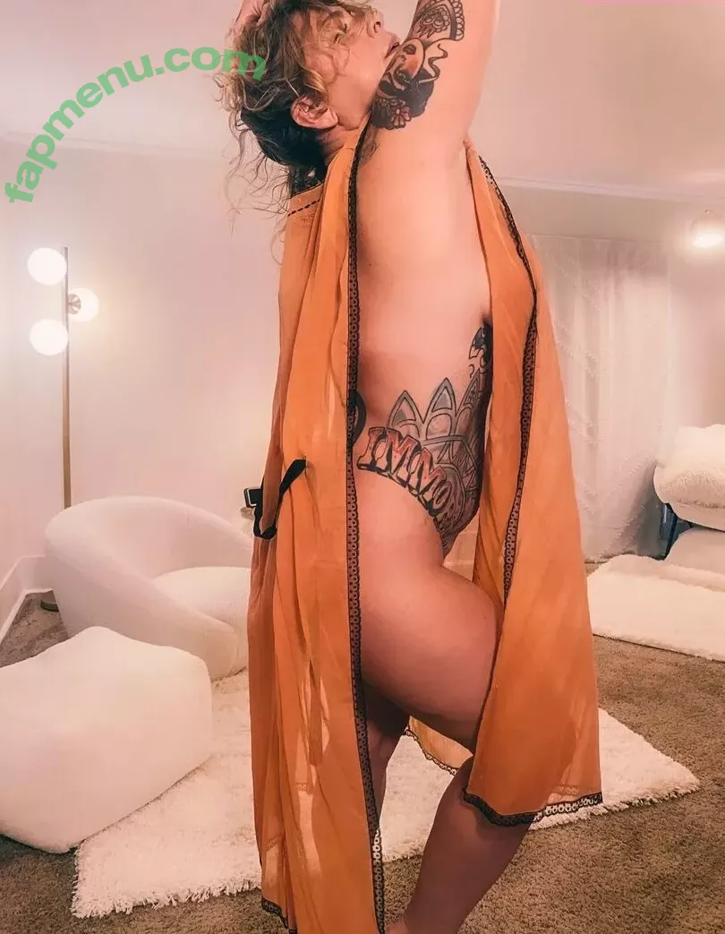 Danielle Colby nude photo #0874 (DanielleColby / daniellecolbyamericanpicker)