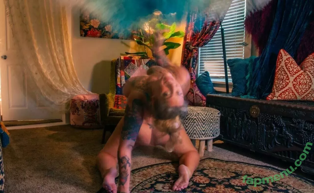 Danielle Colby nude photo #0900 (DanielleColby / daniellecolbyamericanpicker)