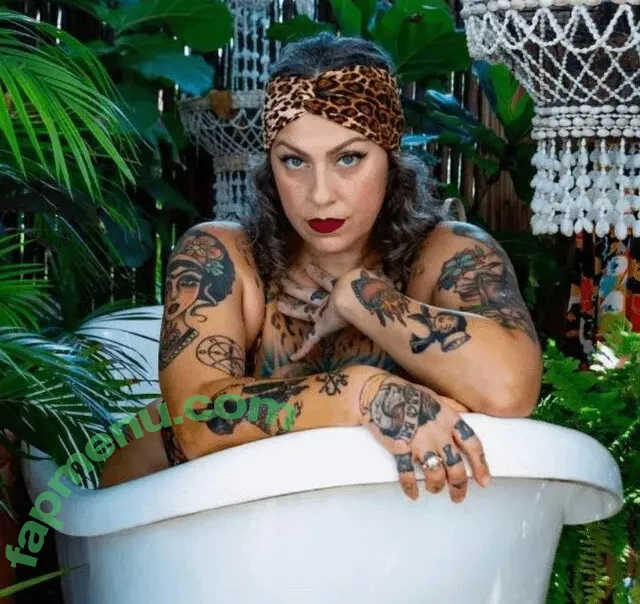 Danielle Colby nude photo #0999 (DanielleColby / daniellecolbyamericanpicker)