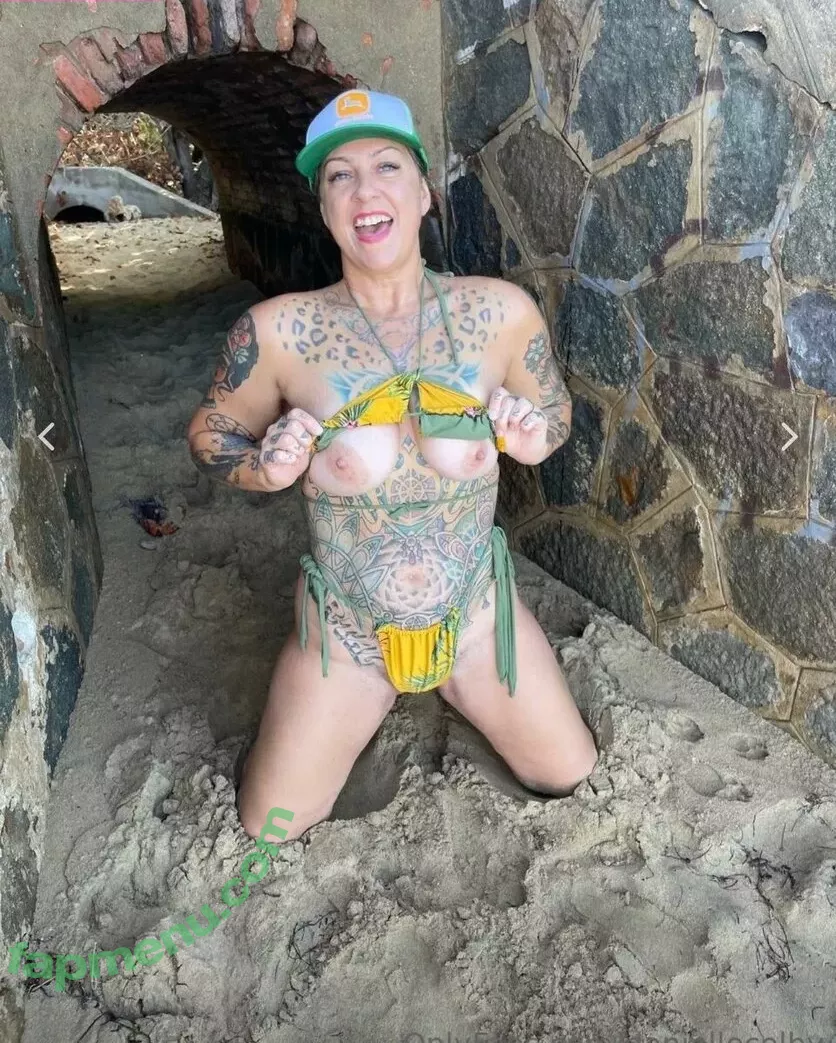 Danielle Colby nude photo #1054 (DanielleColby / daniellecolbyamericanpicker)