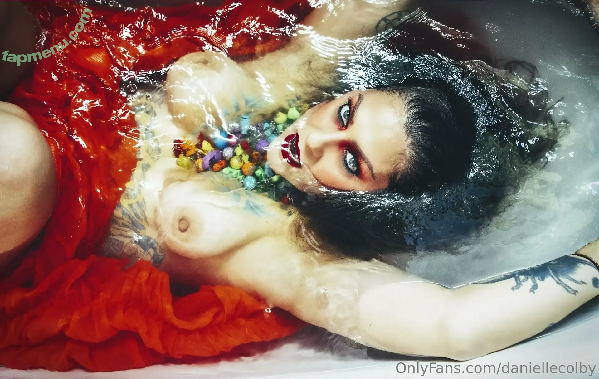 Danielle Colby nude photo #1180 (DanielleColby / daniellecolbyamericanpicker)