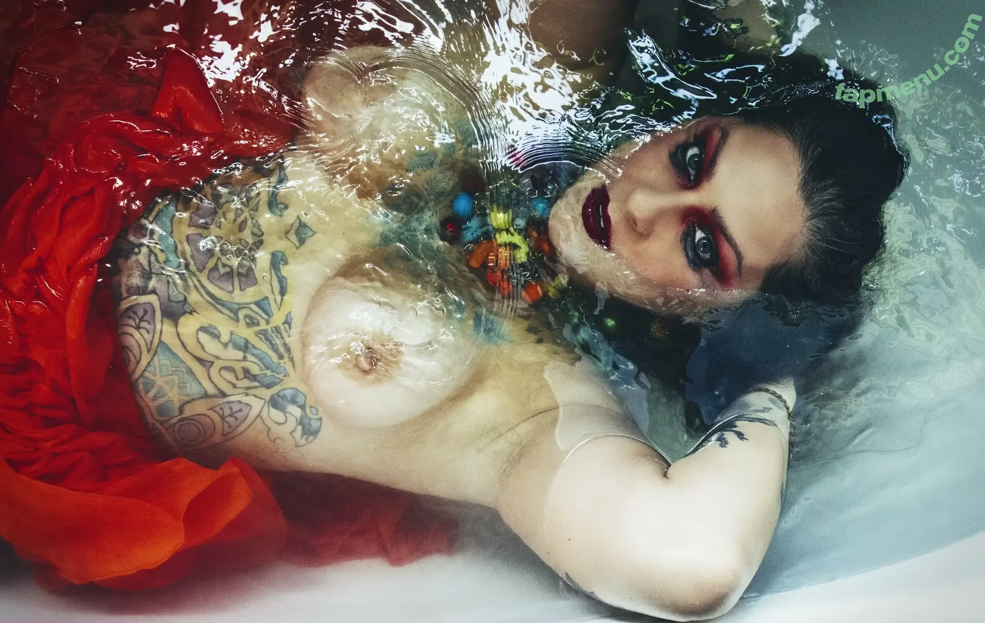 Danielle Colby nude photo #1191 (DanielleColby / daniellecolbyamericanpicker)