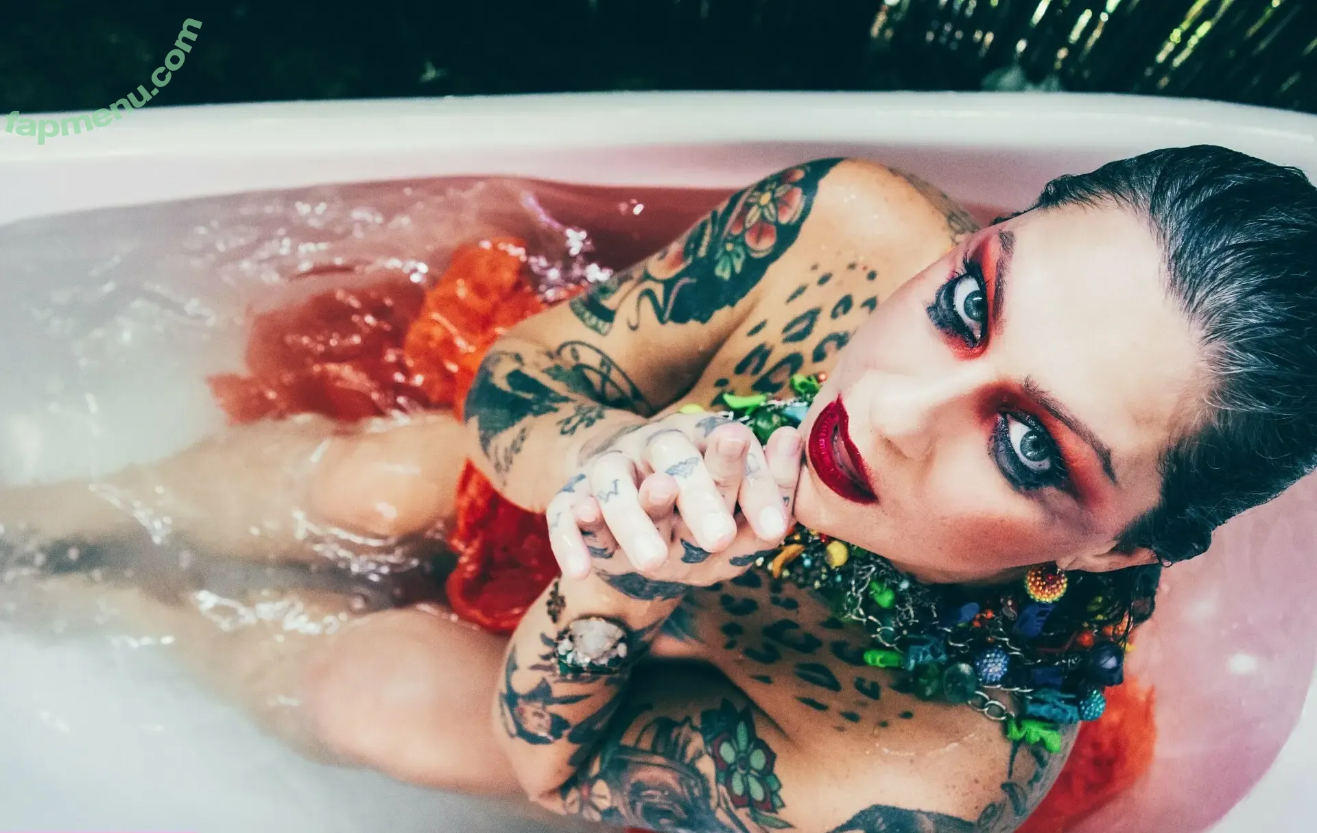 Danielle Colby nude photo #1201 (DanielleColby / daniellecolbyamericanpicker)