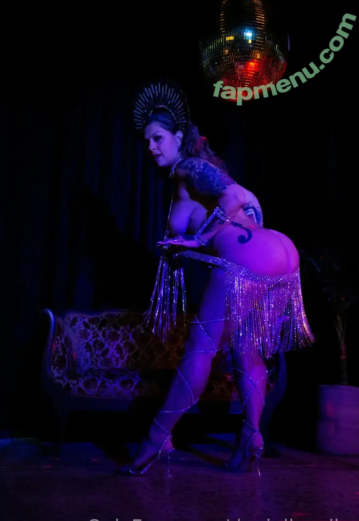 Danielle Colby nude photo #1239 (DanielleColby / daniellecolbyamericanpicker)