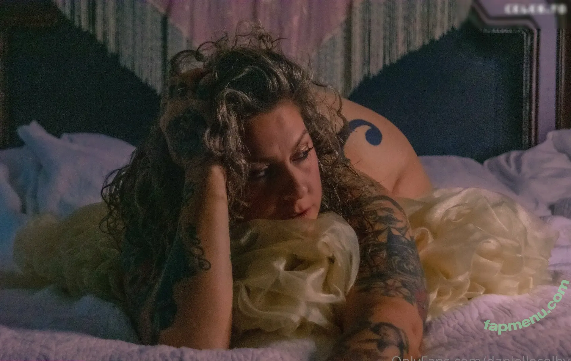 Danielle Colby nude photo #1429 (DanielleColby / daniellecolbyamericanpicker)