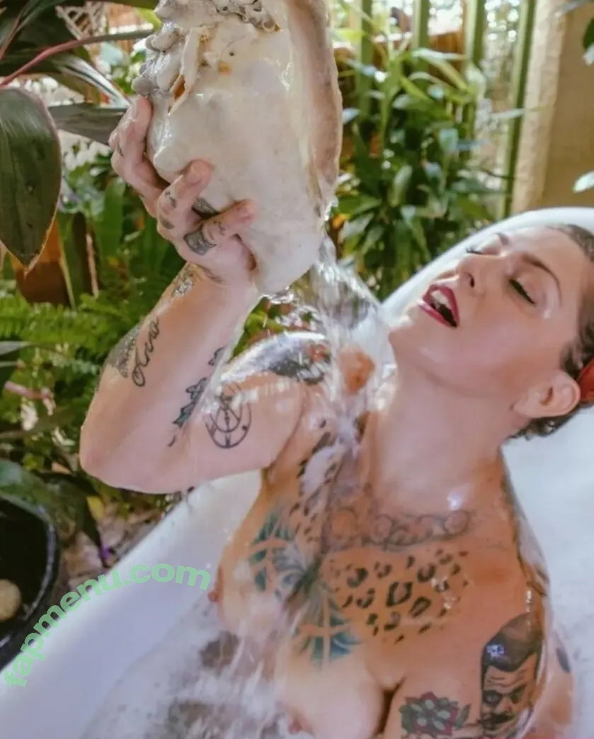 Danielle Colby nude photo #1529 (DanielleColby / daniellecolbyamericanpicker)