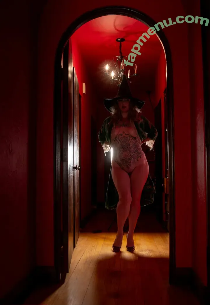 Danielle Colby nude photo #1623 (DanielleColby / daniellecolbyamericanpicker)