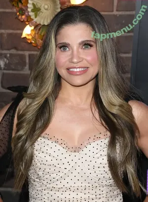 Danielle Fishel / daniellefishel nude photo #0162