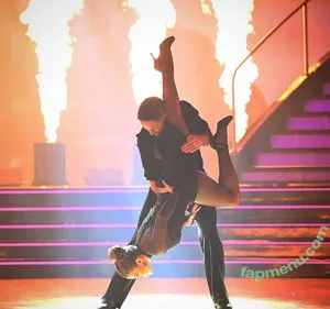 Danielle Fishel / daniellefishel nude photo #0177