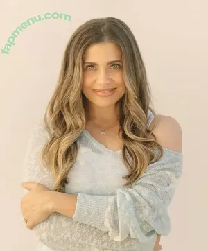 Danielle Fishel / daniellefishel nude photo #0185