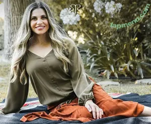 Danielle Fishel / daniellefishel nude photo #0189