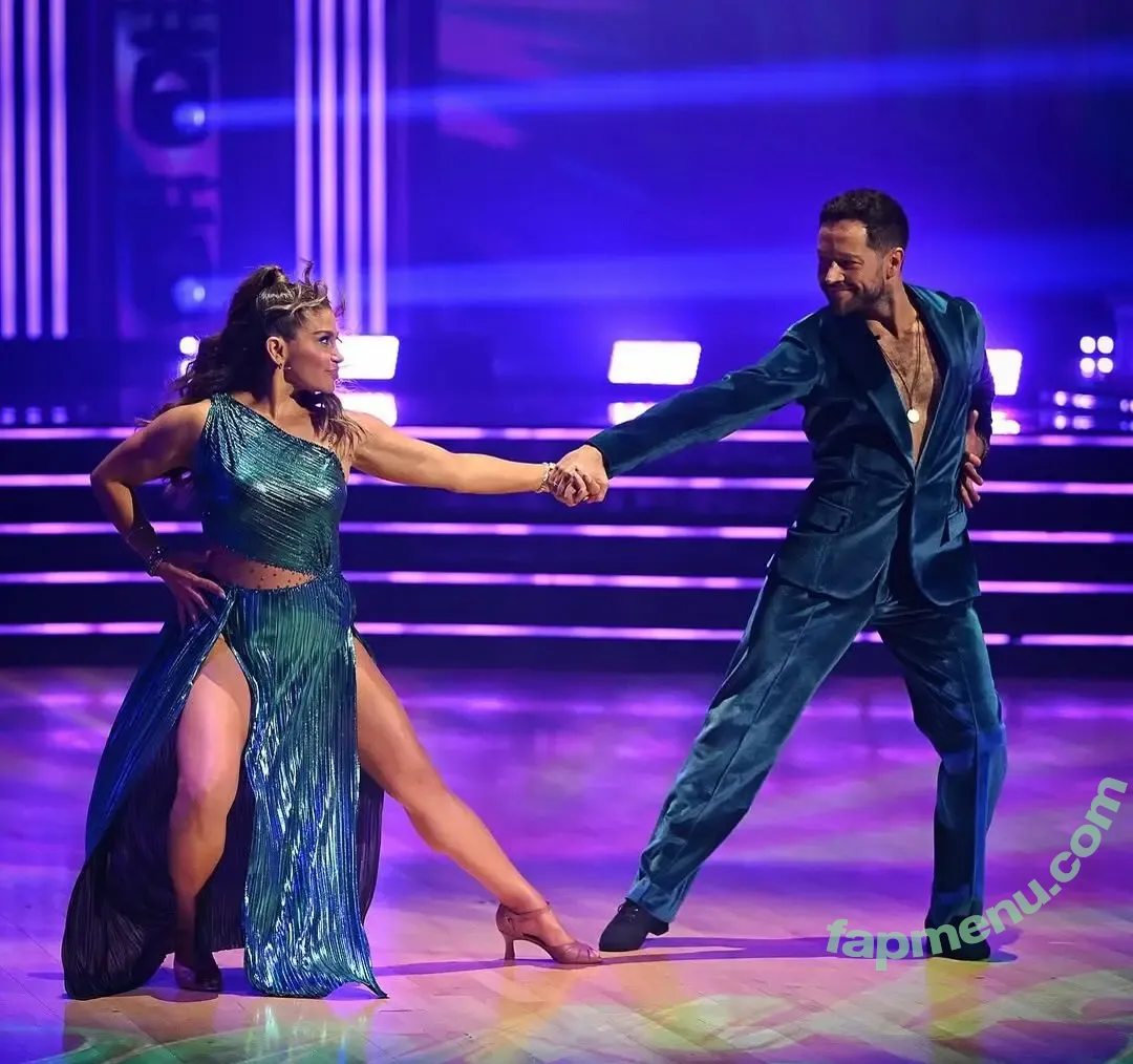 Danielle Fishel nude photo #0183 (daniellefishel)