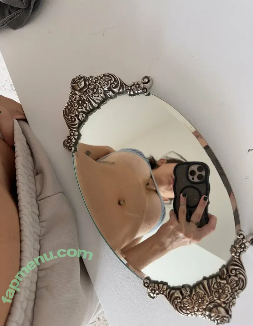 Danielle Gross nude photo #0049 (Daniiiellelele)