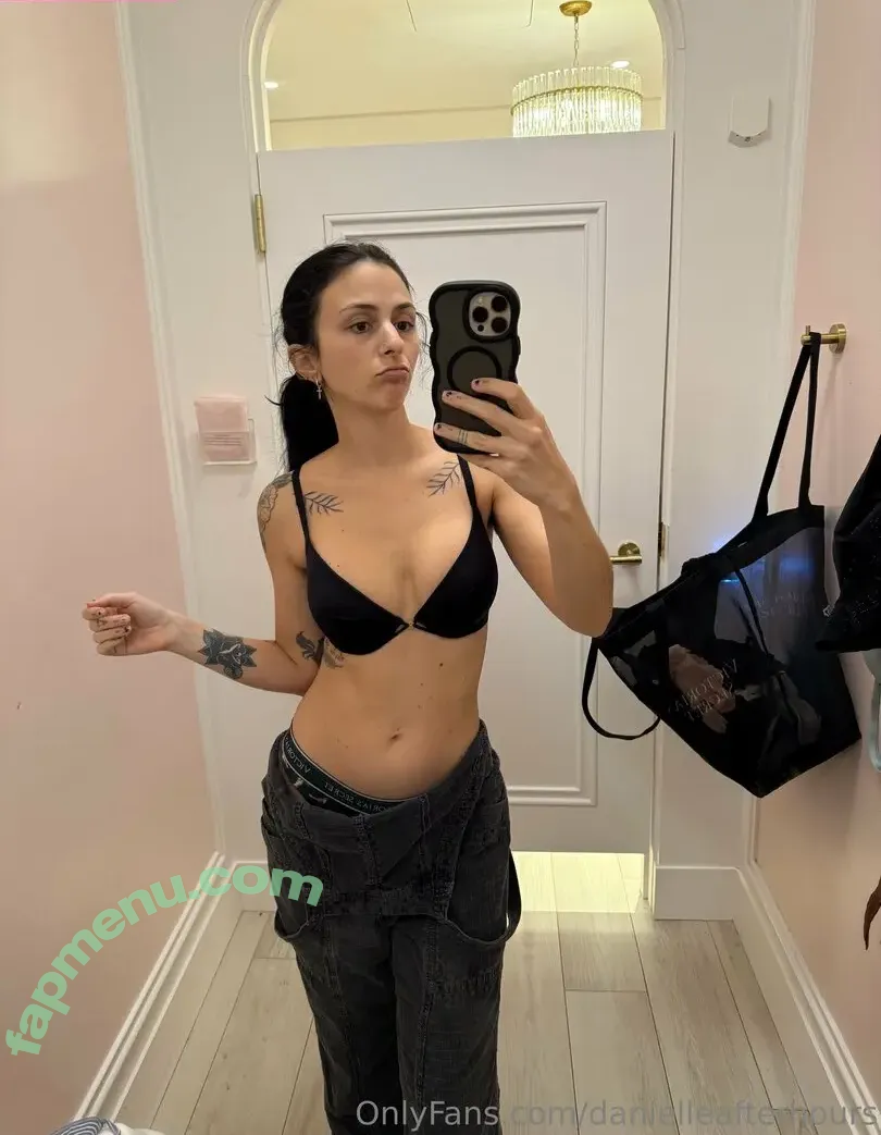 Danielle Gross nude photo #0062 (Daniiiellelele)