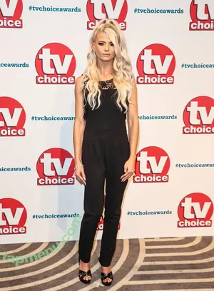 Danielle Harold / danielle_harold nude photo #0158