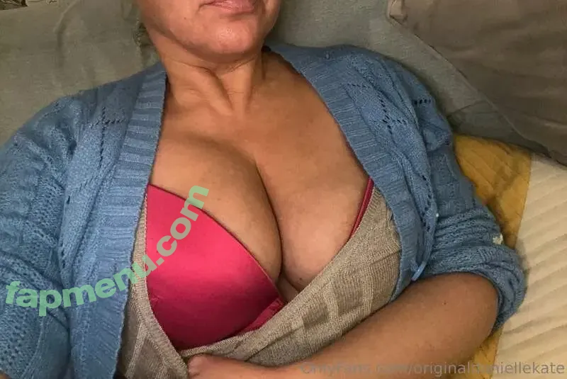 Danielle Kate nude photo #0015 (daniellekatewroe / originaldaniellekate)