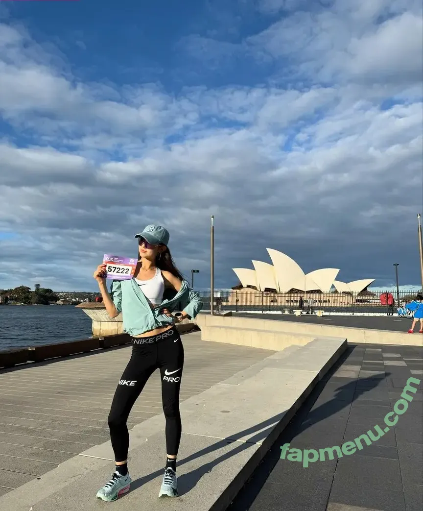 Danielle Marsh nude photo #0102 (DanielleJeans / NewJeans_twt / newjeans_official)