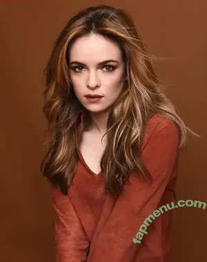 Danielle Panabaker / dpanabaker nude photo #0172