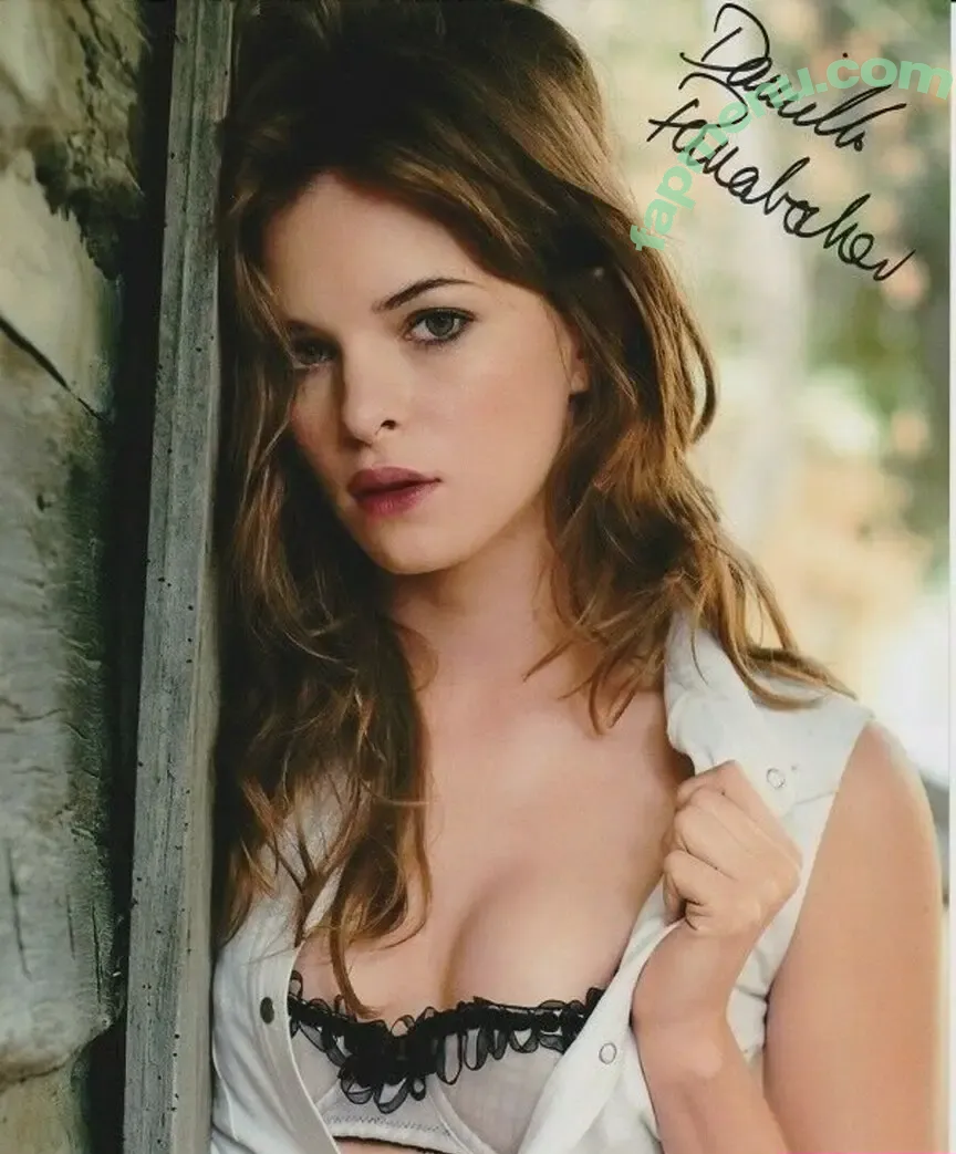 Danielle Panabaker nude photo #0079 (dpanabaker)