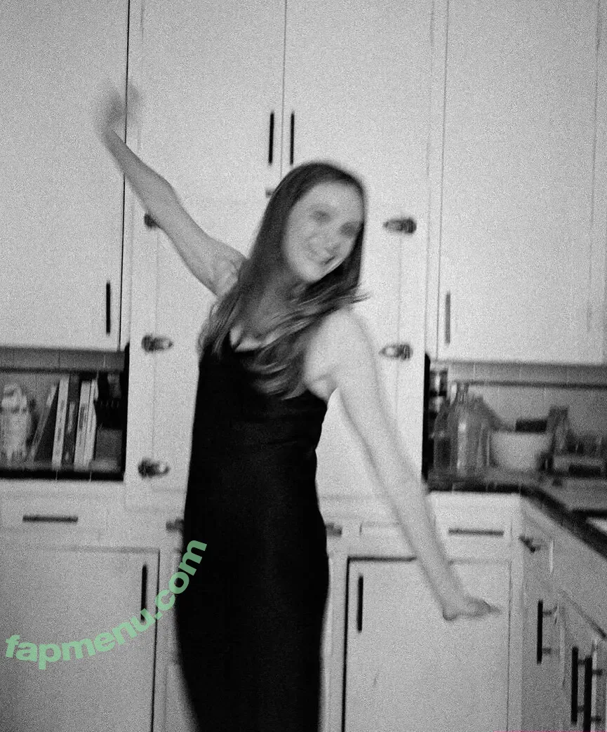 Danielle Panabaker nude photo #0109 (dpanabaker)