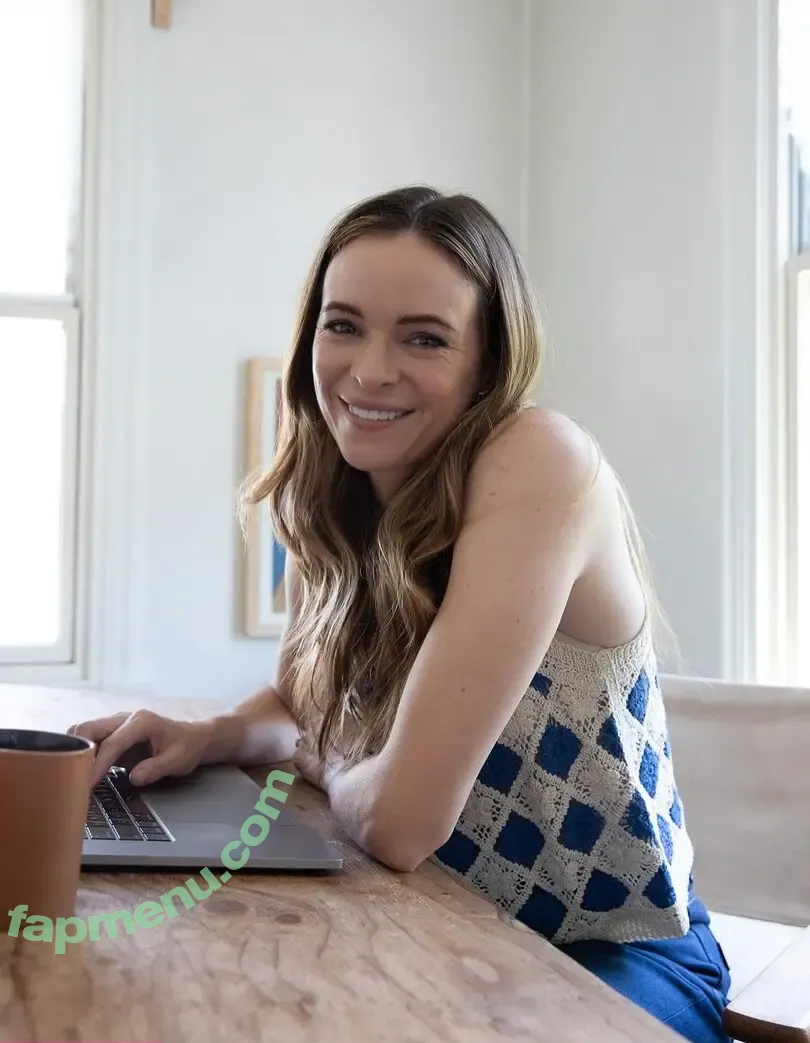 Danielle Panabaker nude photo #0124 (dpanabaker)