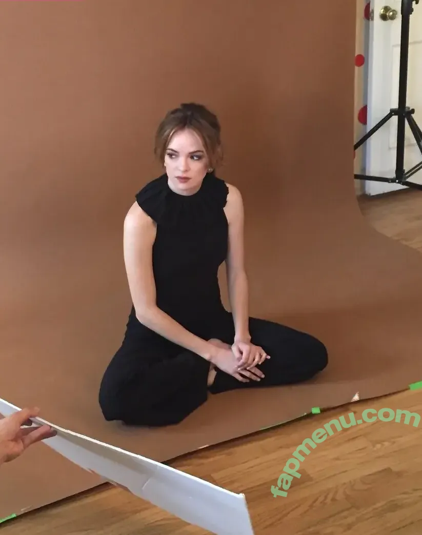 Danielle Panabaker nude photo #0173 (dpanabaker)