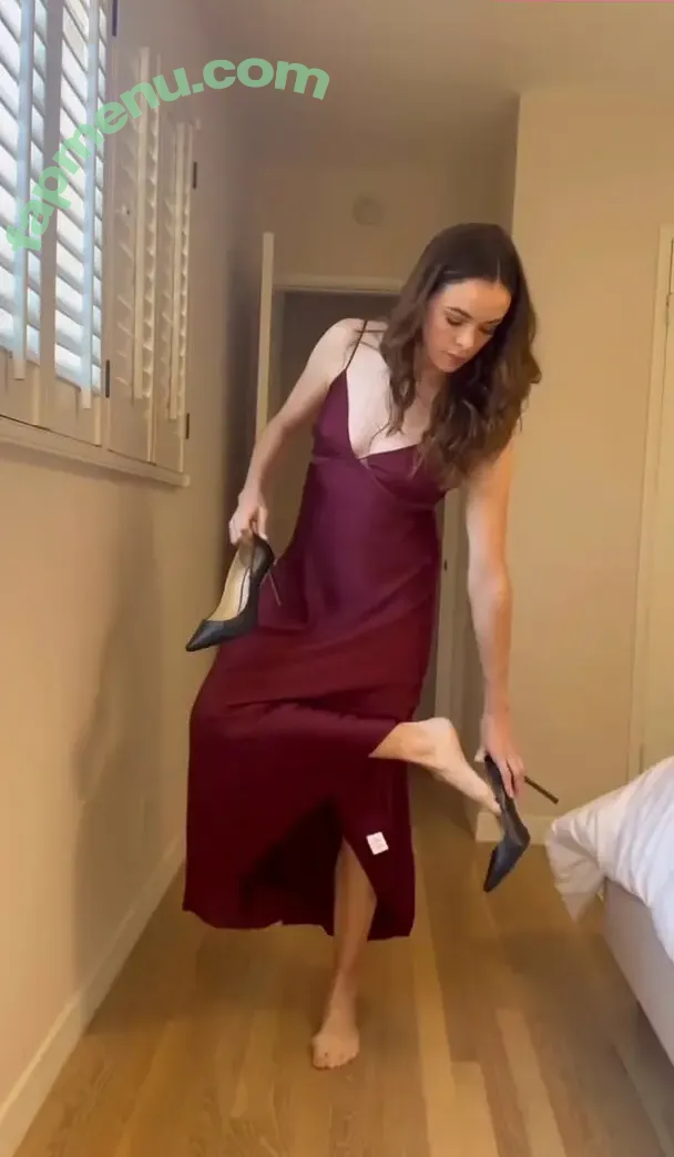 Danielle Panabaker nude photo #0195 (dpanabaker)