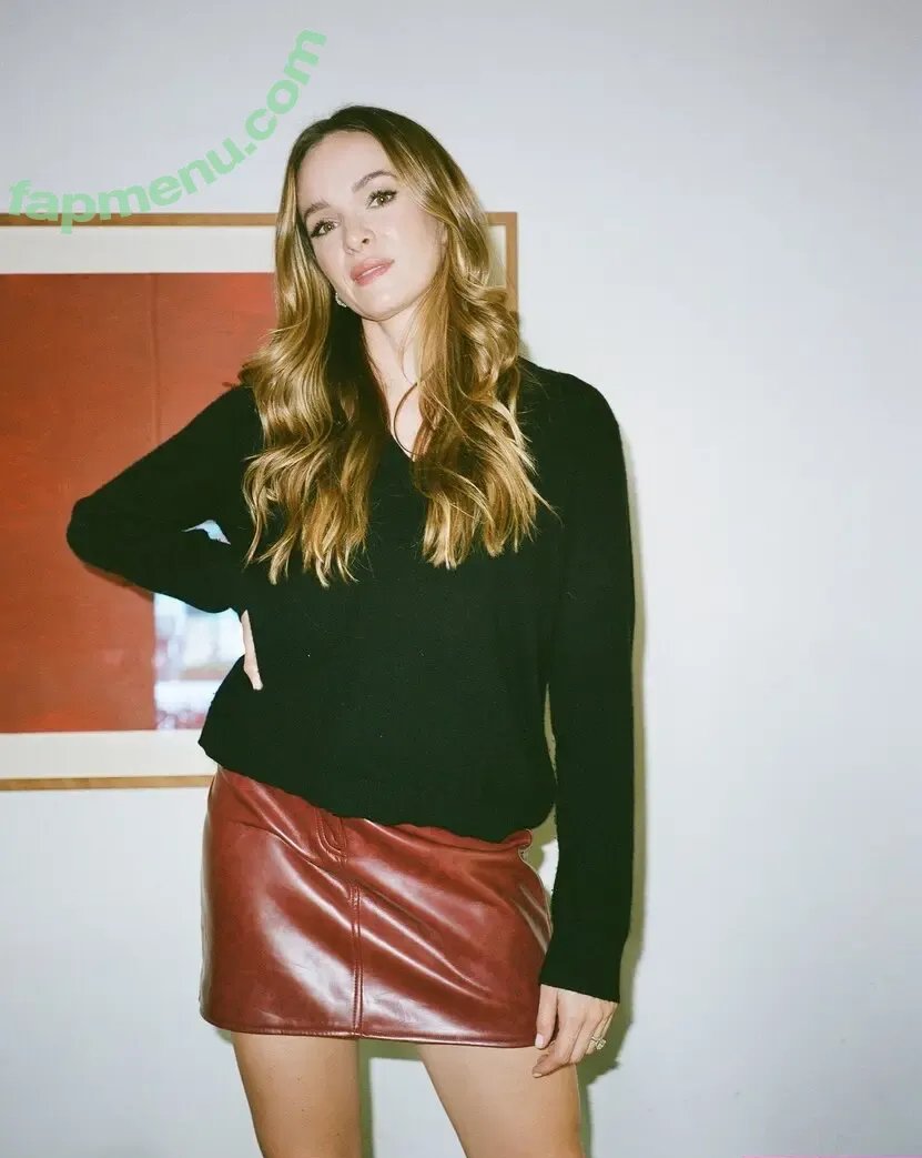 Danielle Panabaker nude photo #0210 (dpanabaker)