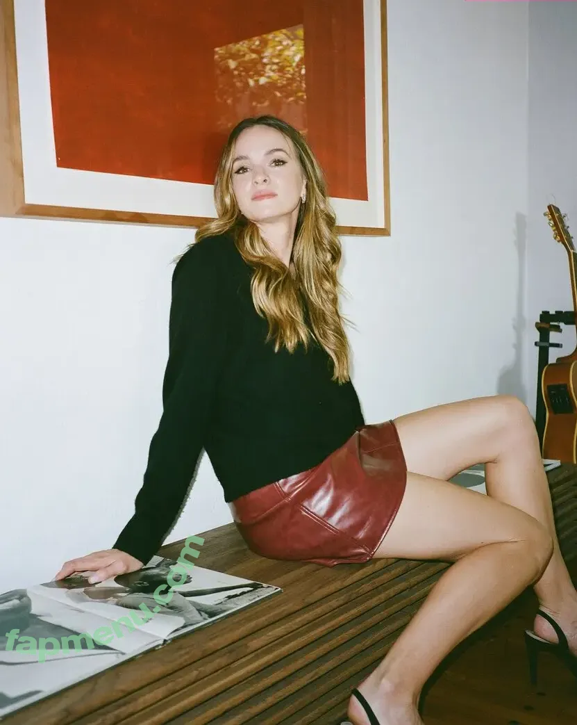 Danielle Panabaker nude photo #0211 (dpanabaker)