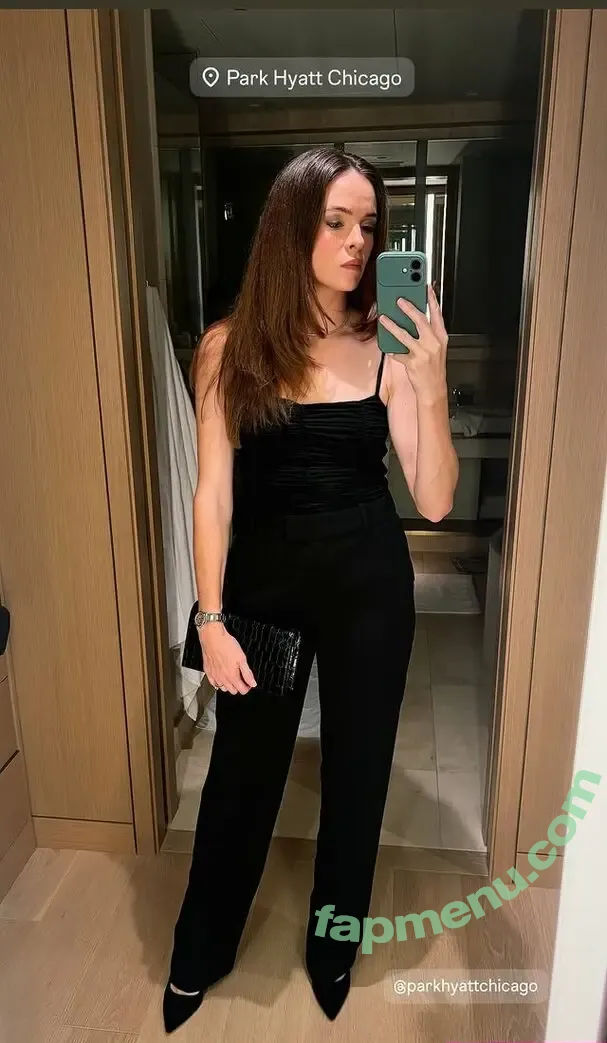 Danielle Panabaker nude photo #0230 (dpanabaker)