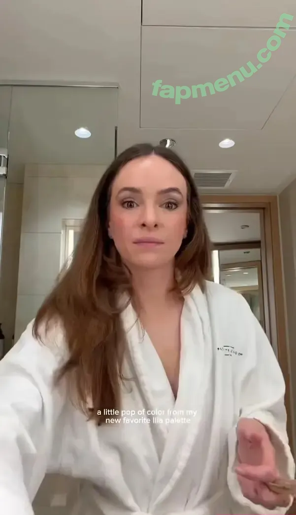 Danielle Panabaker nude photo #0232 (dpanabaker)