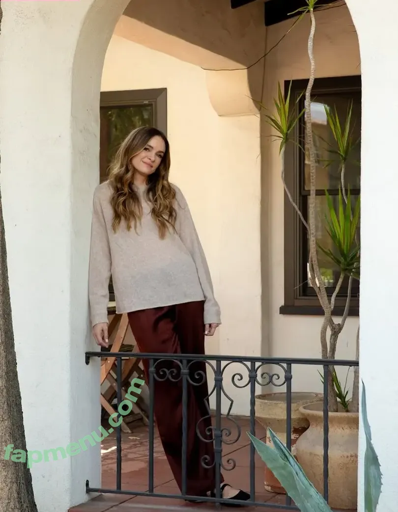 Danielle Panabaker nude photo #0241 (dpanabaker)