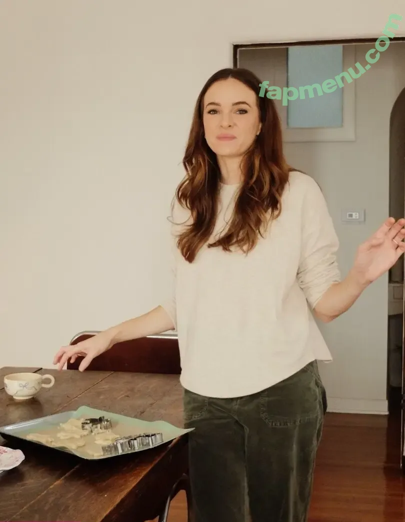 Danielle Panabaker nude photo #0250 (dpanabaker)