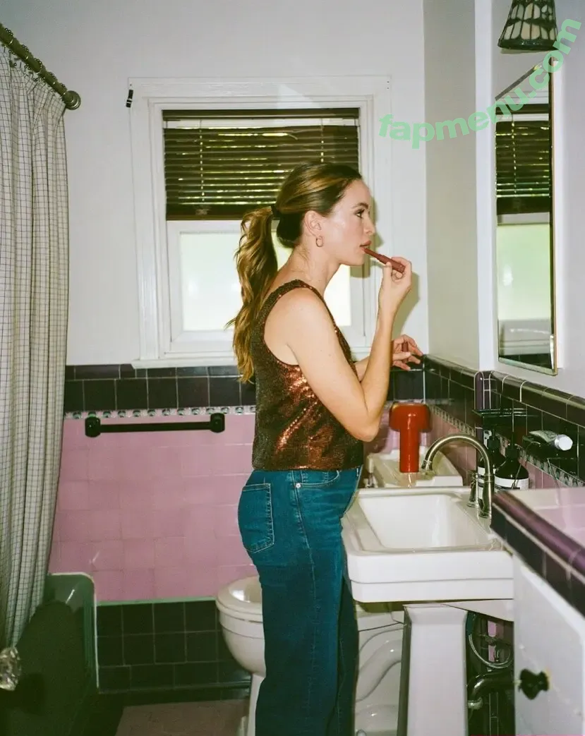 Danielle Panabaker nude photo #0257 (dpanabaker)