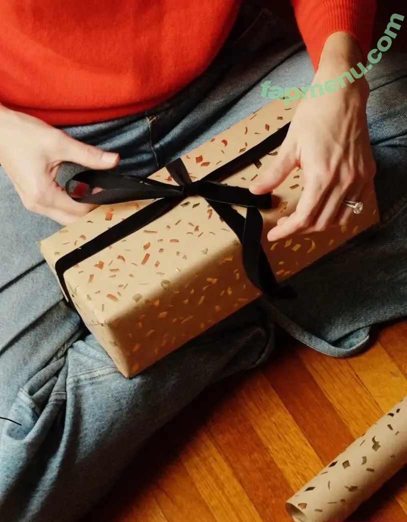 Danielle Panabaker nude photo #0267 (dpanabaker)