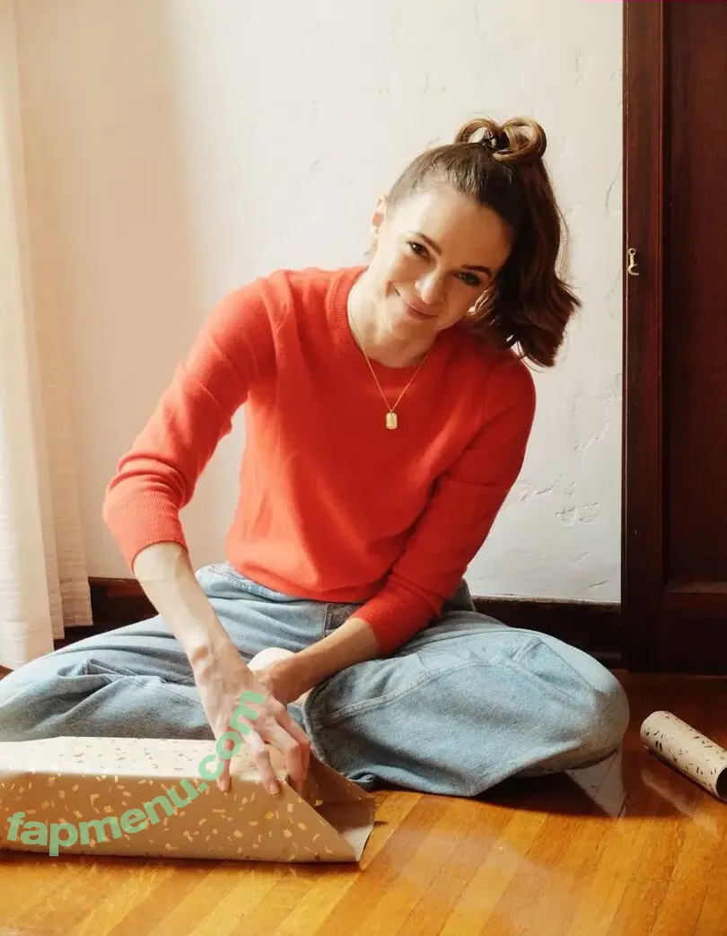 Danielle Panabaker nude photo #0269 (dpanabaker)