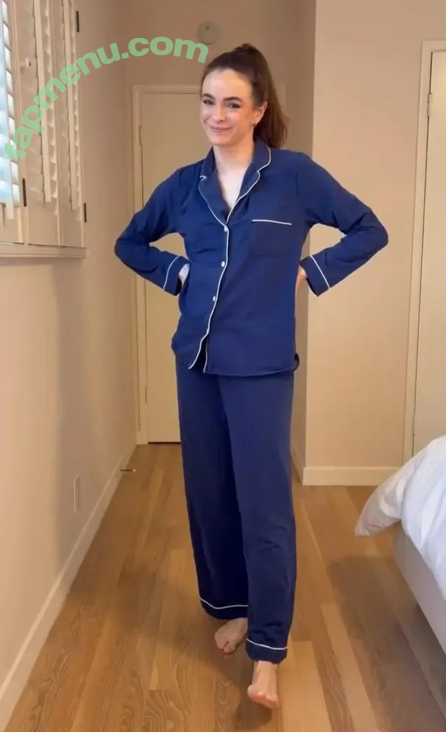 Danielle Panabaker nude photo #0271 (dpanabaker)