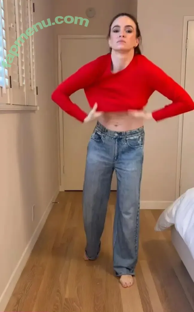 Danielle Panabaker nude photo #0274 (dpanabaker)