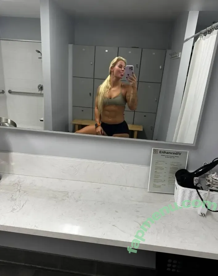 Danielle Speegle nude photo #0032 (dellespeegle)