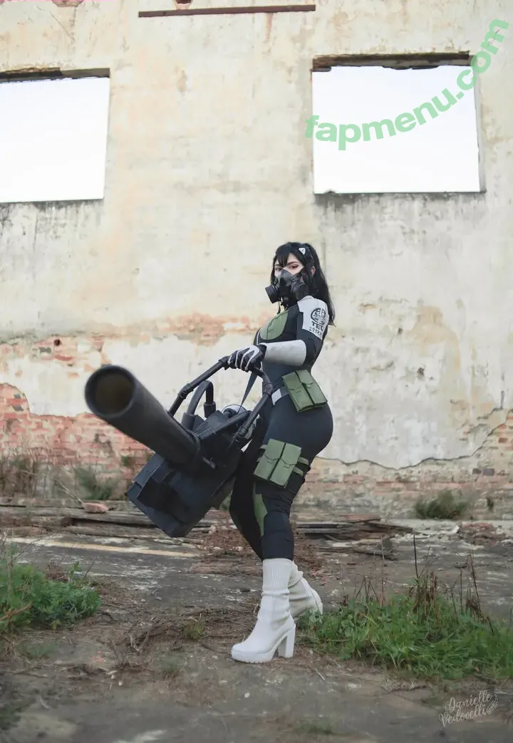 Danielle Vedovelli nude photo #1046 (Danievedo)