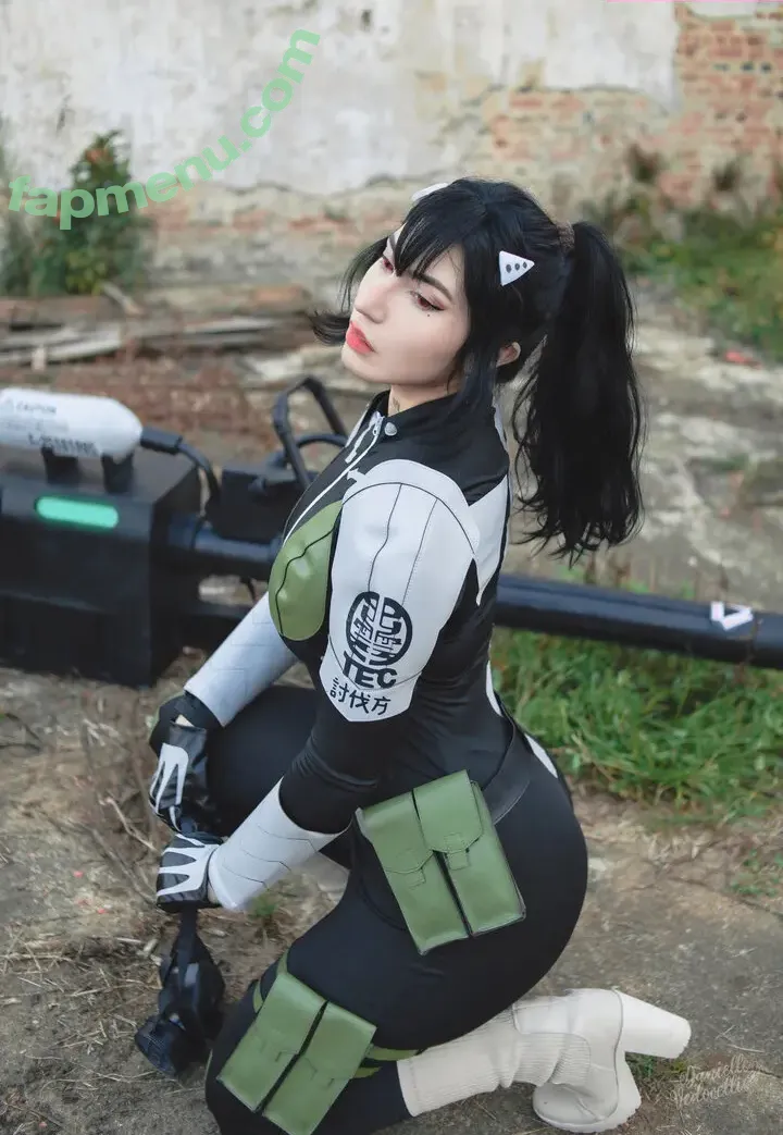 Danielle Vedovelli nude photo #1057 (Danievedo)