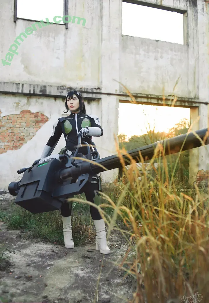 Danielle Vedovelli nude photo #1062 (Danievedo)