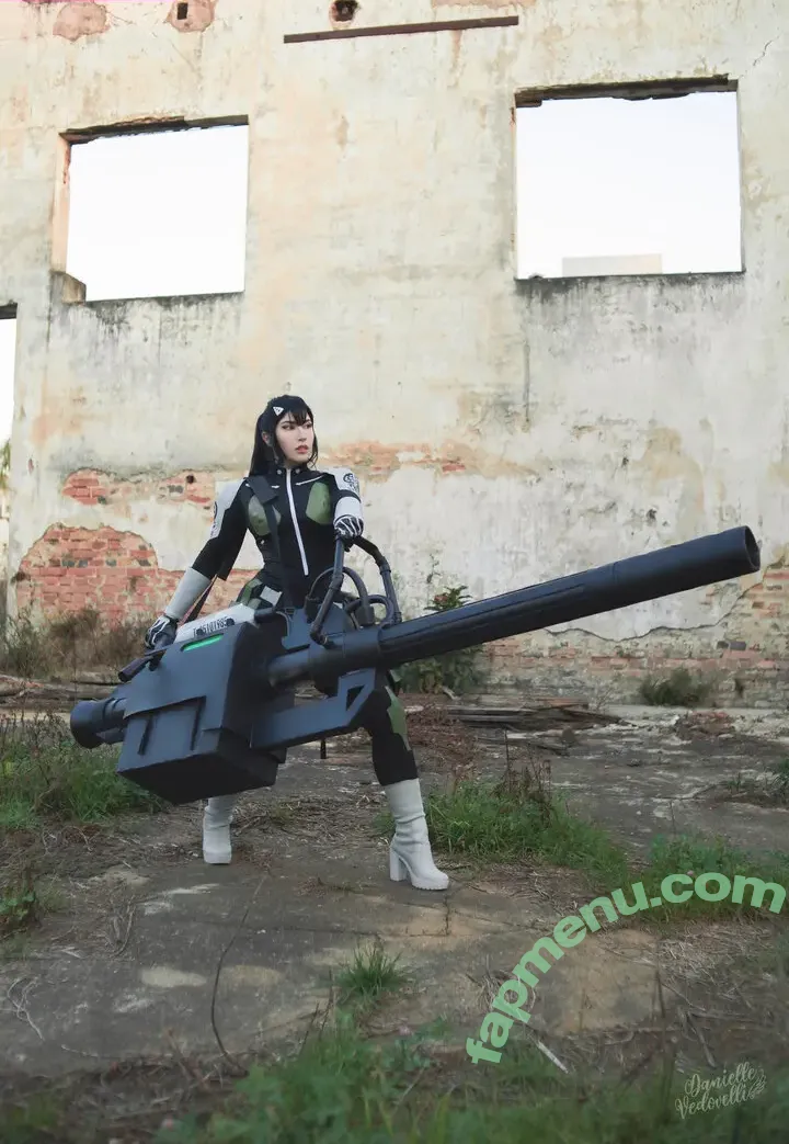 Danielle Vedovelli nude photo #1065 (Danievedo)