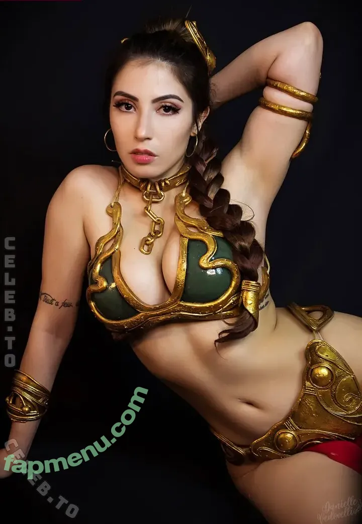 Danielle Vedovelli nude photo #1089 (Danievedo)