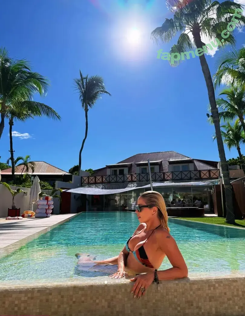 Danielle Winits nude photo #0150 (lawinits)