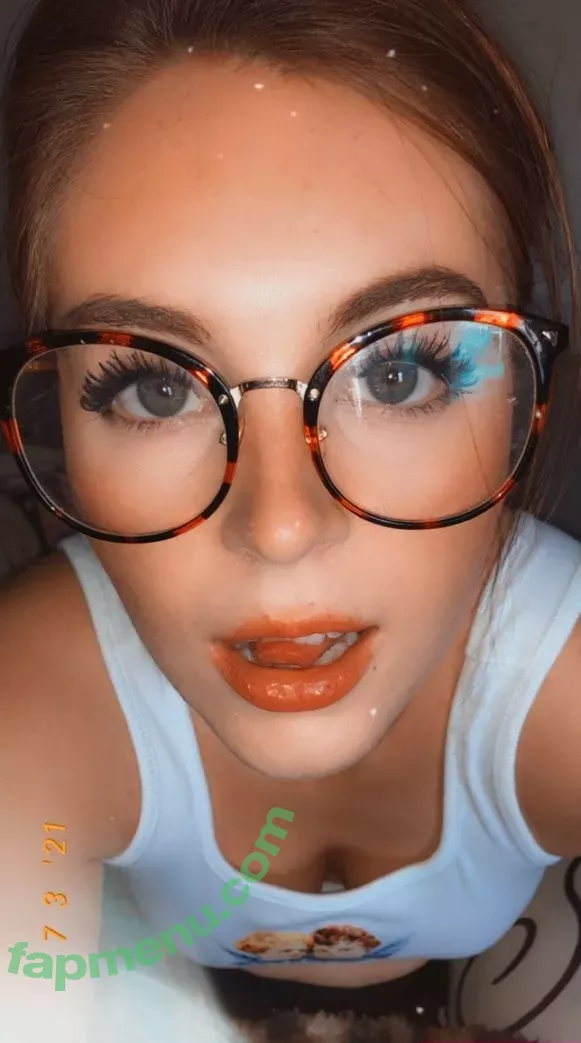 danielleboker nude photo #0034 (daniellebokerofficial / daniellebokerr)