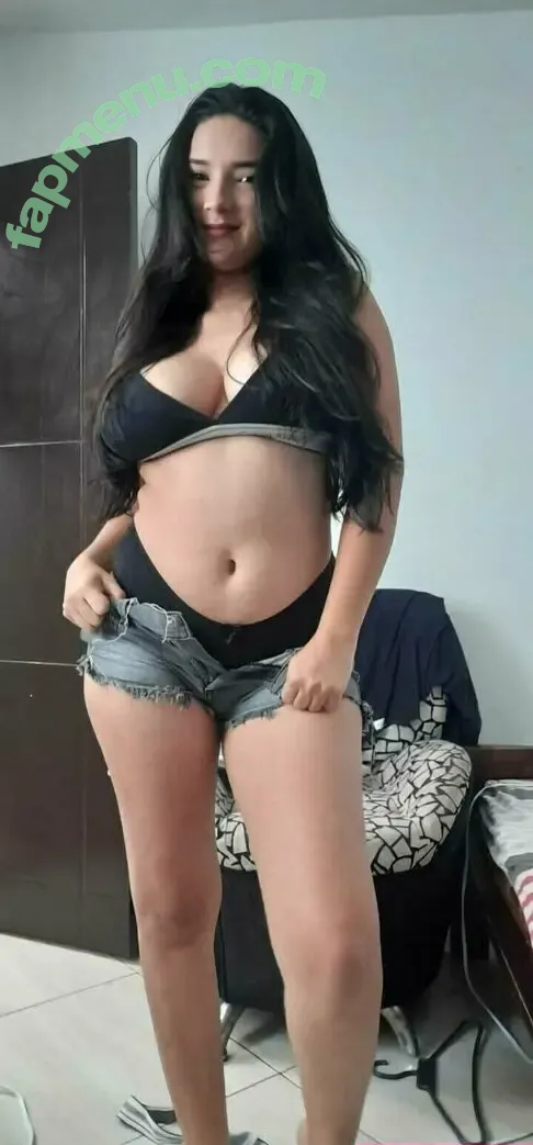daniesence23 nude photo #0004 (daniellemarie23)